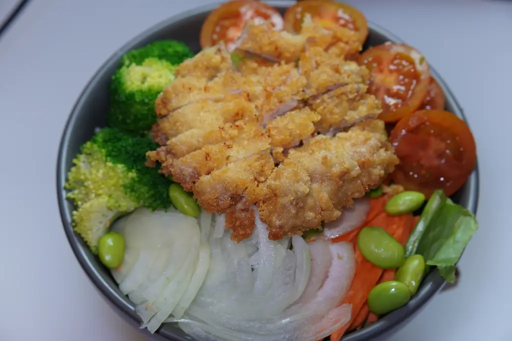 32.Ensalada de pollo
