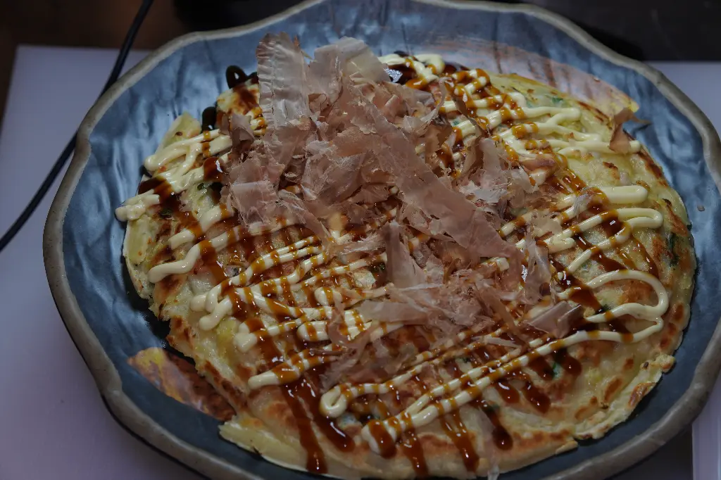 33.Tortilla japonesa con cebolleta y katsuobushi