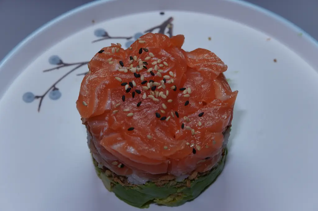 148.Tartar salmón