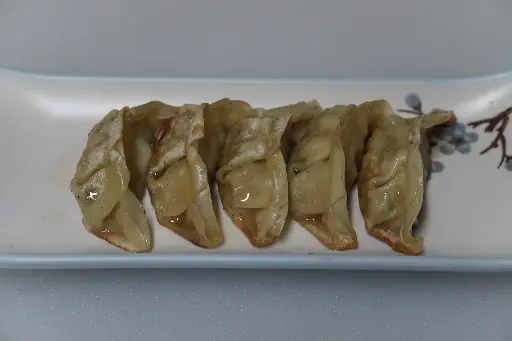 [11] 13.Gyoza ternera a la plancha