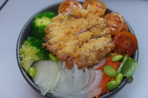 [32] 32.Ensalada de pollo
