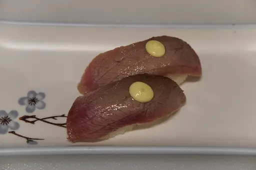 [43] 43.Nigiri atún flameado