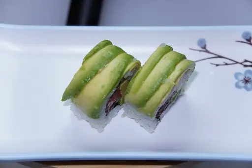 [123] 123.Uramaki atún aguacate