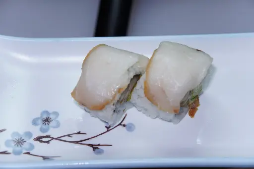 [124] 124.Uramaki pez mantequilla